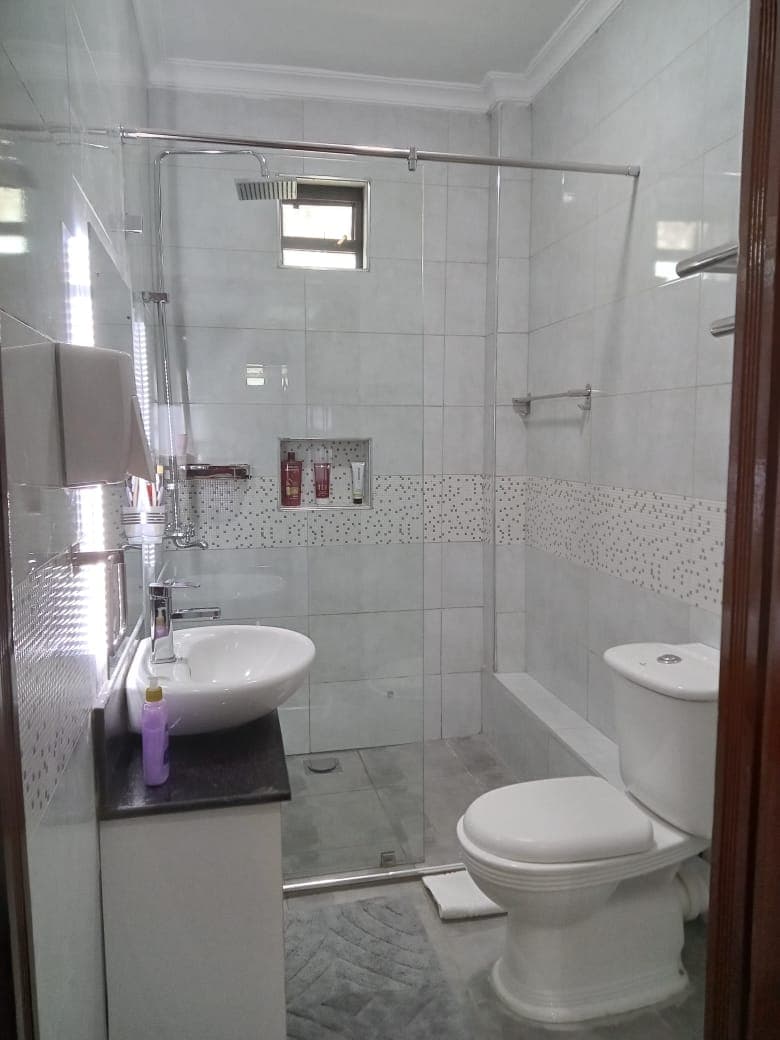 Bathroom  Makeover, Renovations & Fitouts example 1